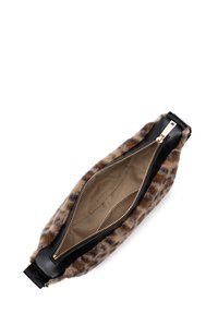 Nepbont tas in bruin met een luipaardprint. Zwarte leren accenten en gouden rits. Binnenkant heeft een gladde, beige voering.