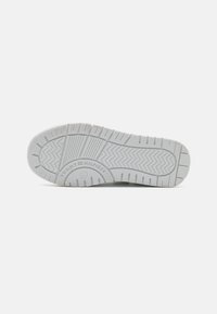Tommy Hilfiger NATHAN UNISEX - Sneaker low - white/blue