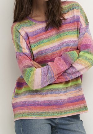 Kleurrijke gestreepte trui in de kleuren roze, groen, geel en paars. Zachte stof met een casual pasvorm en een brede ronde hals.