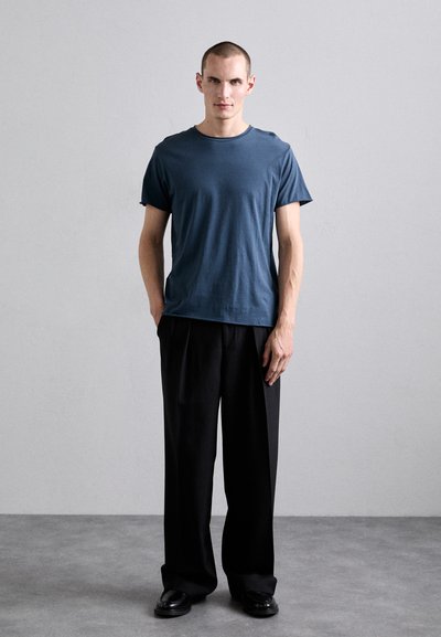 Filippa K ROLL NECK TEE - Tricou basic - dawn blue