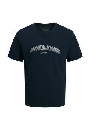 Marineblå kortærmet T-shirt med teksten "JACK&JONES" i store hvide bogstaver på brystet.