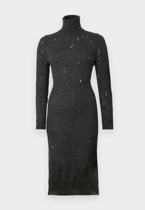 Robe à manches longues et col roulé en mélange de laine gris foncé avec une texture déchirée et de petites taches claires, silhouette ajustée, longueur genou.