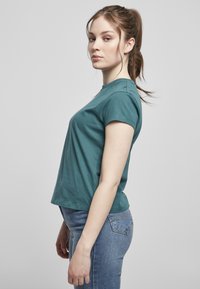Urban Classics LADIES BASIC BOX TEE - Pamata T-krekls - teal