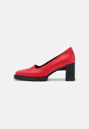 Vagabond Pumps - red