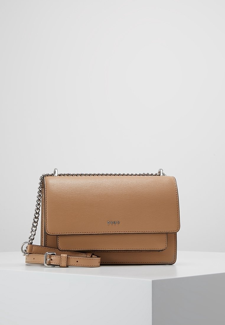 DKNY Axelremsväska - nude