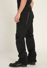 JP1880 Pantalon classique - black