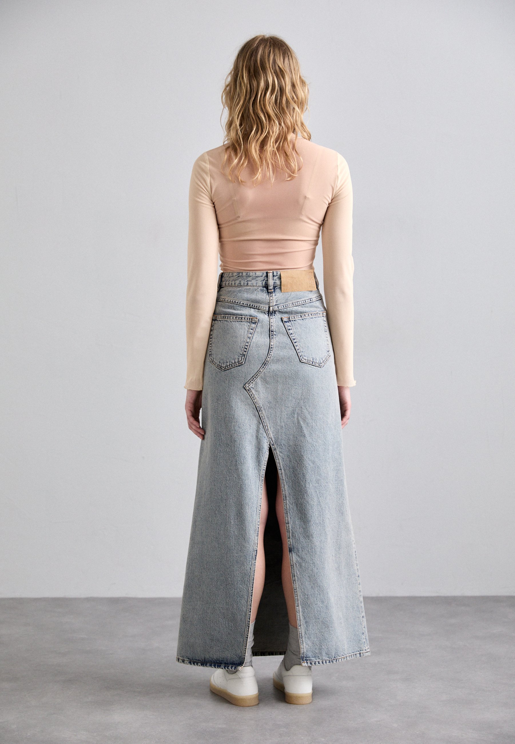 スカート MM6 MAISON MARGIELA LONG DENIM SKIRT MM6 Maison Margiela LONG SKIRT - A-line skirt - light blue