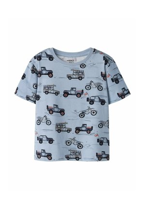 Chemise bleu clair à manches courtes pour tout-petit avec motif de véhicules tout-terrain et motos noirs et bleu foncé.