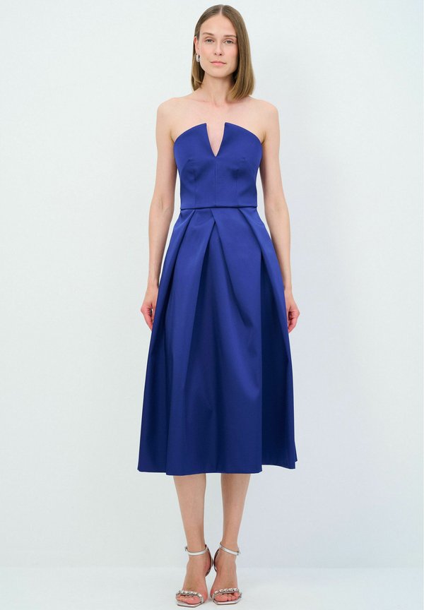 STRAPLESS - Ballkleid