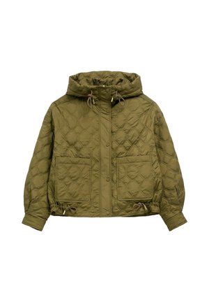 Oliwkowo-zielona pikowana kurtka z kapturem, zatrzaskami, ściągaczami przy kapturze i w pasie oraz dwoma dużymi naszywanymi kieszeniami z przodu.