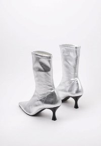 LIMMA VENEZUELA - Stiefelette - silver