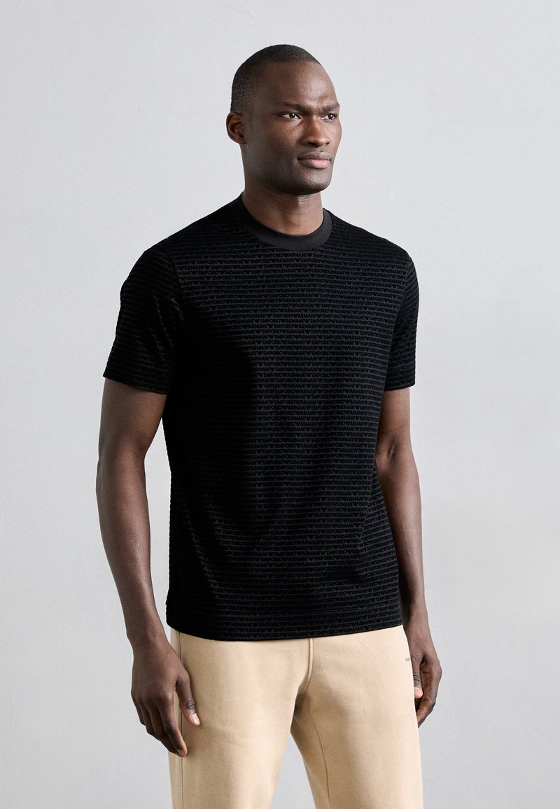 Emporio Armani T-shirts med print - black