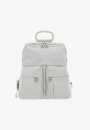 Zaino grigio con texture, dotato di due tasche frontali, manico superiore e doppi cursori per la chiusura. Presenta un design minimalista e materiale leggero.