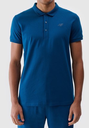 - Koszulka polo