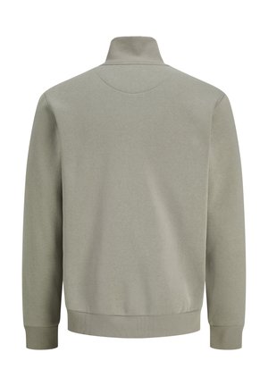 Jasnoszary długi sweter z wysokim kołnierzem, ściągaczami na rękawach i u dołu, pokazany od tyłu na białym tle.