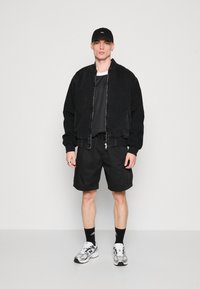adidas Originals CARGO - Teplákové kalhoty - black