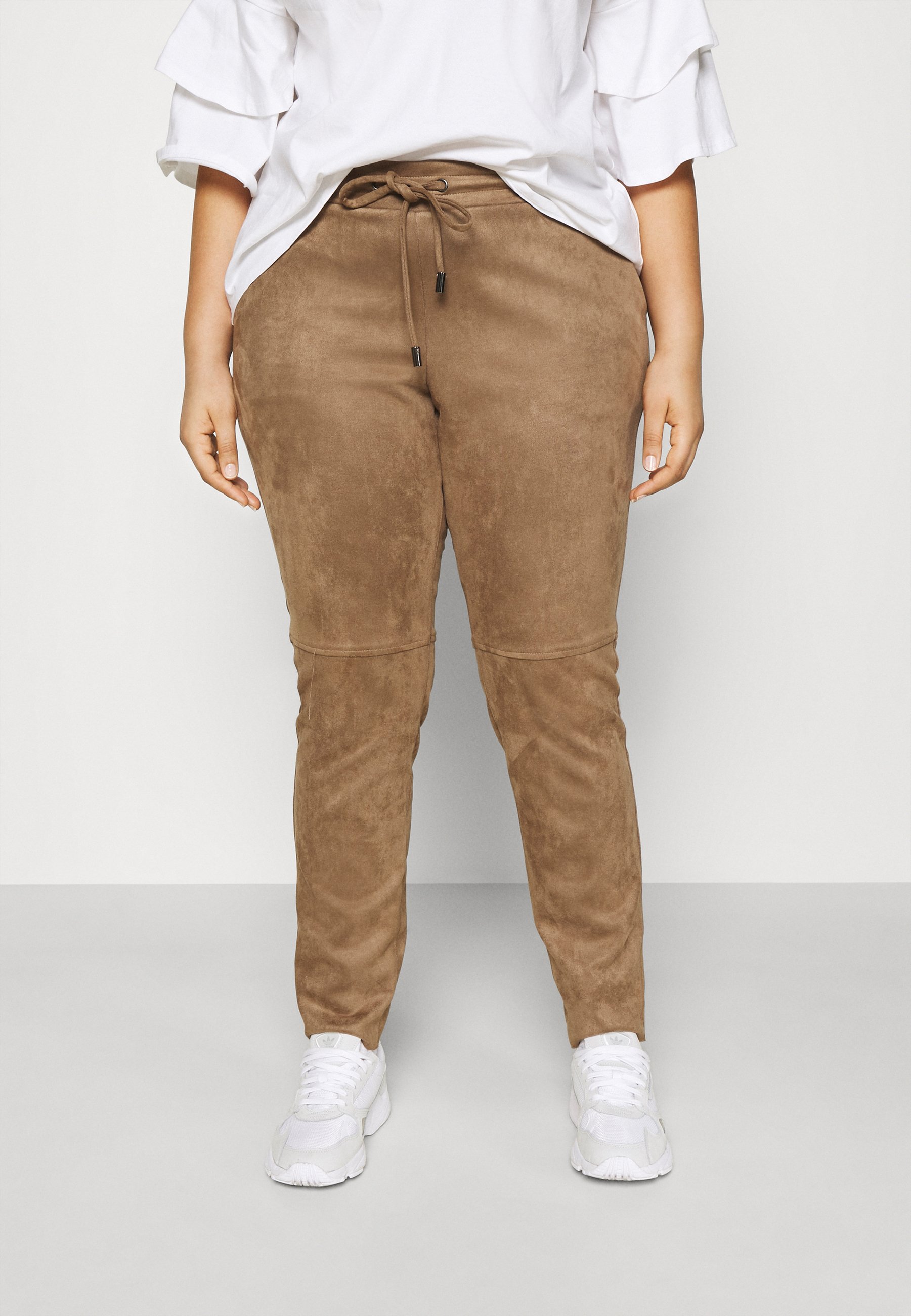 Kaffe Curve DORIS PANTS - Pantaloni - amphora/marrone - Zalando.it