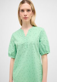 Eterna SCHLUPFBLUSE - REGULAR FIT - Camicetta - hellgrün