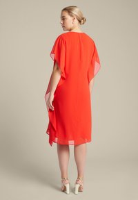 Elena Mirò GEORGETTE CON MANICHE VOLANT - Freizeitkleid - rosso