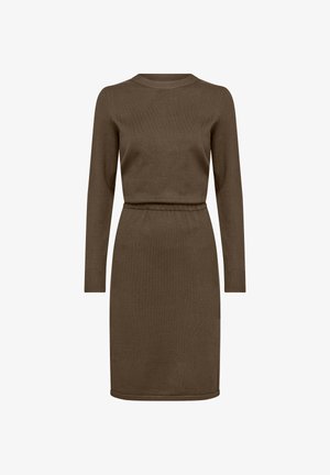 Strikkjole i mørkebrun med lange ærmer, rund halsudskæring og elastisk talje, der har en tætsiddende silhuet og ribbede manchetter.