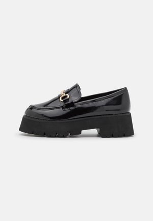 Loafers - black