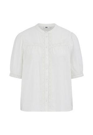 Blouse blanche à manches courtes avec encolure ronde, boutonnage sur le devant et bordure en dentelle sur les manches et le panneau vertical.