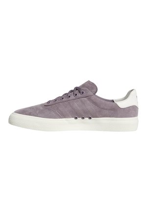 Sneakers - purple