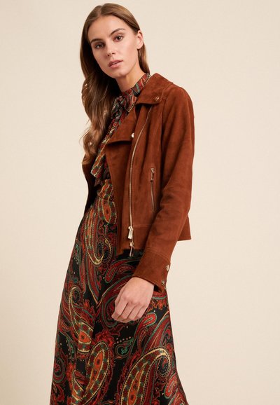 Luisa Spagnoli SACI - Usnjena jakna - terracotta