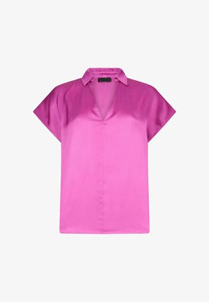 Blouse rose en satin à manches courtes, col en V, petit col et coupe décontractée.
