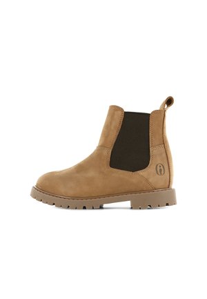 Tan nubuck Chelsea boot met elastische zijpanelen en een lus. Dikke rubberen zool met grip. Eenvoudig, veelzijdig ontwerp.