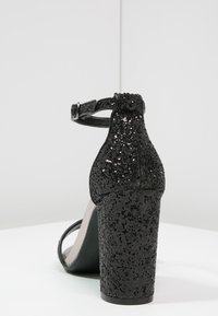 Dorothy Perkins Korolliset sandaalit - black