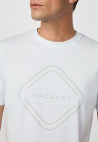 Hackett London CLUB HOUSE - Triko s potiskem - optic white