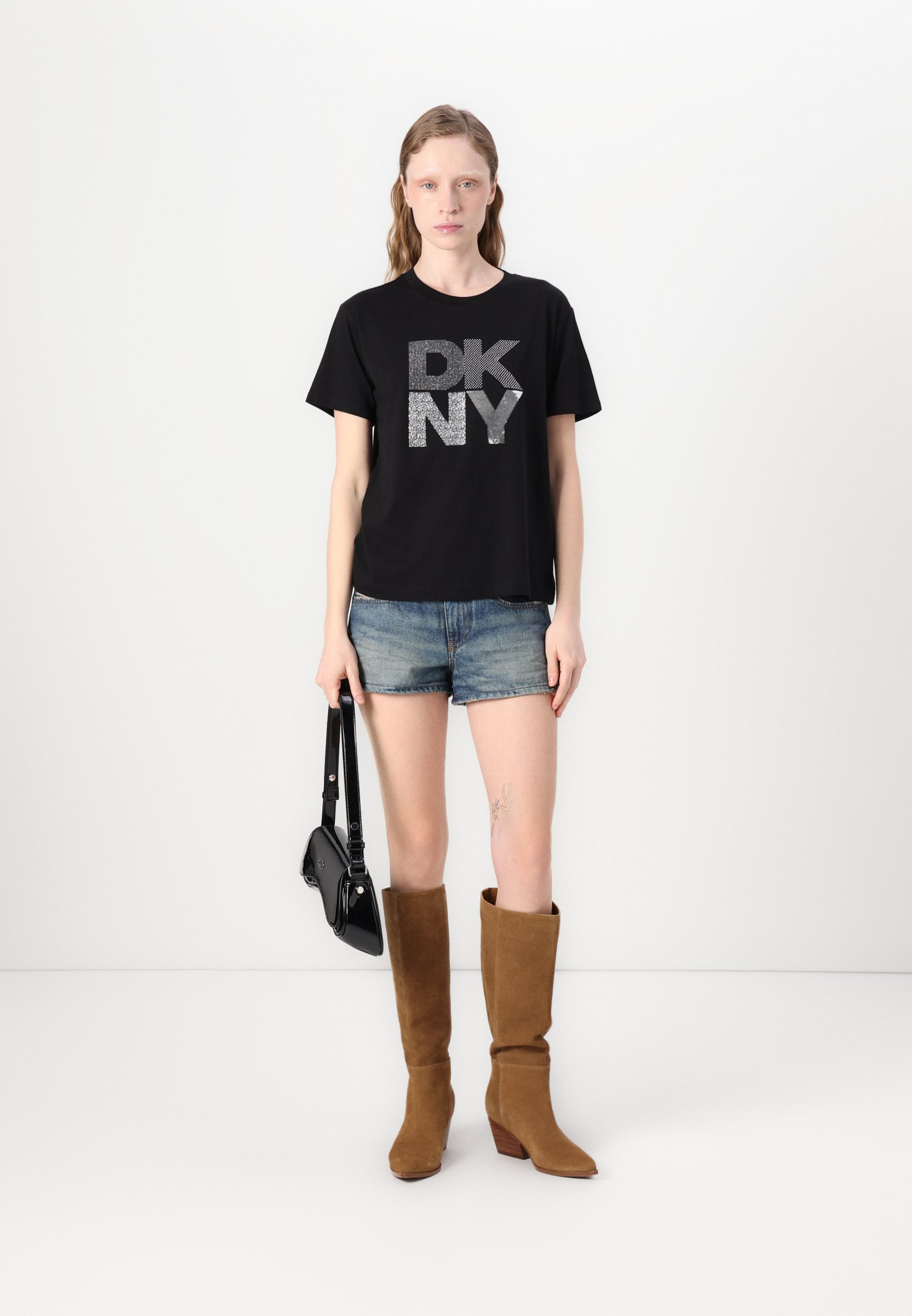 DKNY STACKED NEW YORK MIXED EMBELLISHMENT LOGO RELAXED CREW