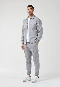 CLOSURE London SMART UTILITY PANT - Cargobukse - ice grey