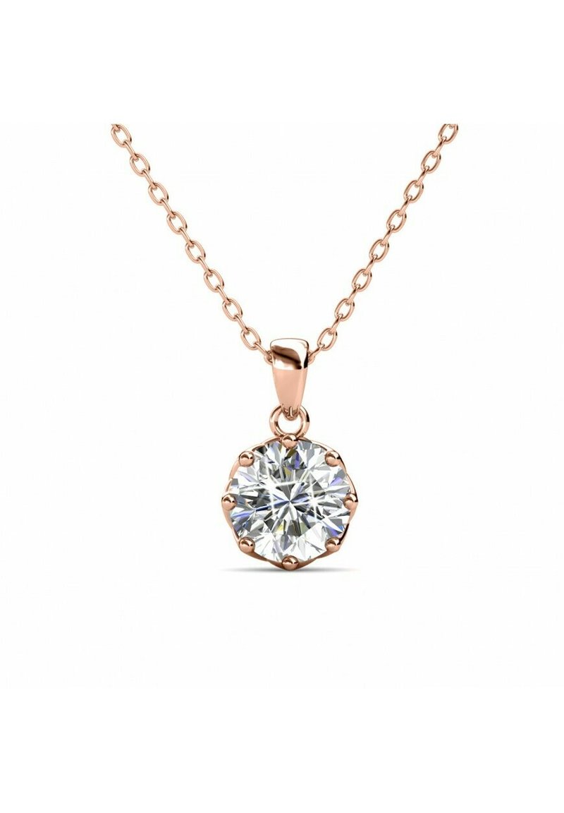 Collana in oro rosa con un pendente ottagonale che presenta una grande pietra chiara e sfaccettata, sostenuta da sei griffe su una delicata catena.