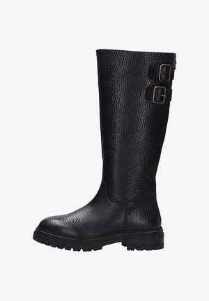 Botte noire en cuir hauteur genoux avec surface texturée, deux boucles sur le côté et une semelle épaisse en caoutchouc pour une meilleure adhérence.