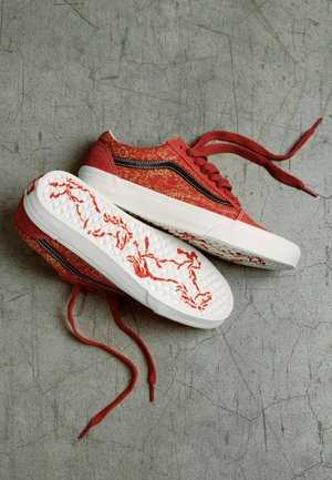 Vans OLD SKOOL YEAR OF THE HORSE - Skatesko - misc