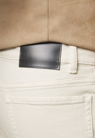 Theory Jean slim - sand