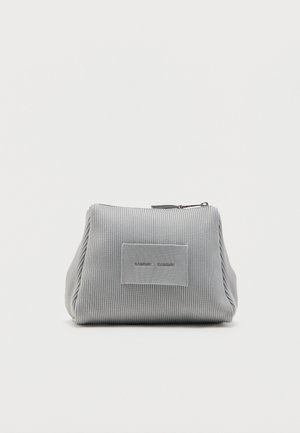MIRA FLY POUCH - Kosmetiktasche - ultimate gray