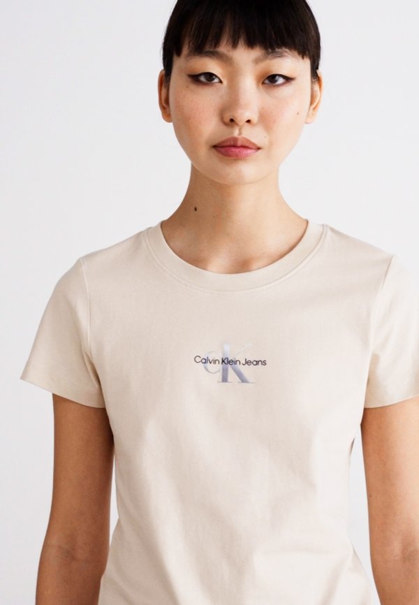 GRADIENT MONOLOGO SLIM TEE - Basic T-shirt - brazilian sand3