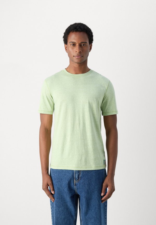 REGULAR FIT MELANGE - Basic T-shirt - pistachio melange2
