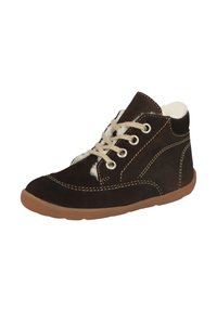 Braune Wildleder-Ankle-Boots mit cremiger Fütterung, beigen Schnürsenkeln, kontrastierenden weißen Nähten und einer flexiblen Gummisohle.