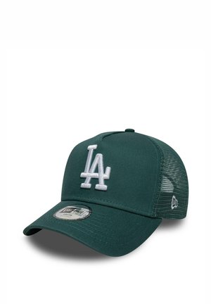 Dunkelgrüne Mesh-Baseballcap mit weißem, besticktem "LA"-Logo vorne und verstellbarem Riemen, Jugendgröße mit New Era-Aufkleber an der Krempe.