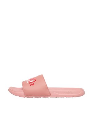 Roze slide sandal met brede band met rood-witte branding, een gestructureerde zool en een gevormd voetbed voor casual gebruik.