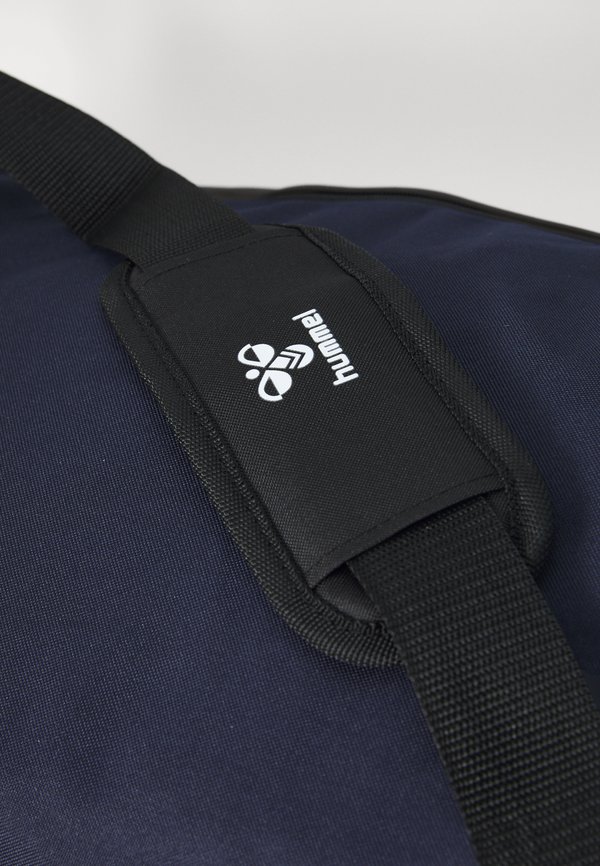 CORE 2.0 - Sports bag2