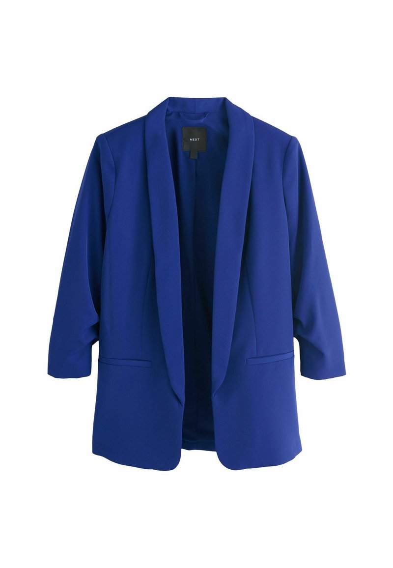 Blazer azul de tela lisa, con un diseño de frente abierto, mangas tres cuartos y dos bolsillos delanteros, sin cierres.