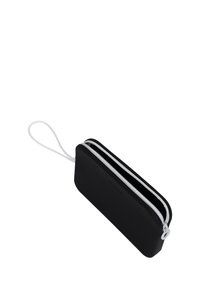 Punga neagră din silicon cu fermoar alb și mânere în formă de buclă; textură netedă, formă rectangulară, design simplu, potrivită pentru obiecte mici.
