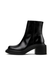 Sélectionné, campus negro/pix london