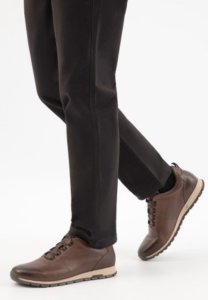 Wojas Baskets basses - dark brown