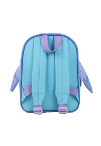 Sac à dos bleu et violet avec des bretelles ajustables, une texture lisse, deux poches latérales et des accents en forme d'oreilles sur les côtés.